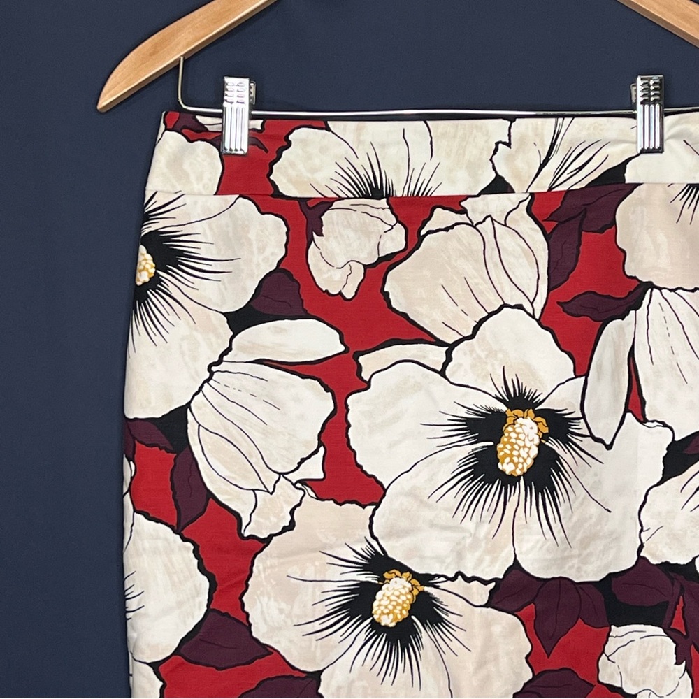 Ann Taylor Red Floral Pencil Skirt